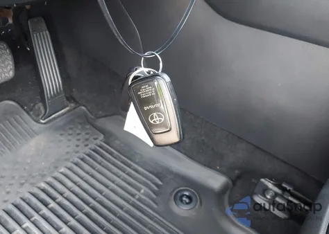 2024 Toyota Rav4 Xle Premium from USA, damaged, VIN 2T3A1RFV8RC419233